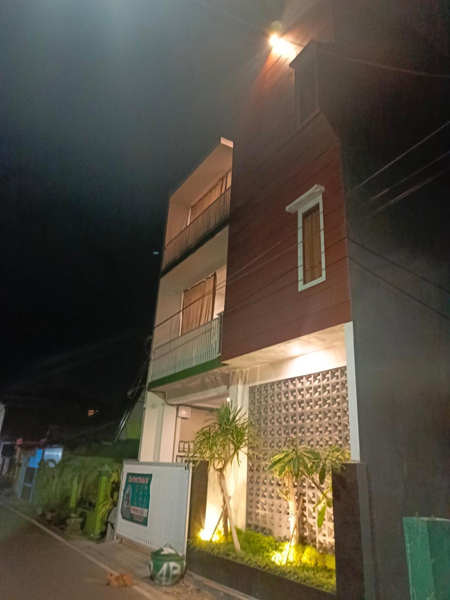 Kos Bude 24 Homestay *
